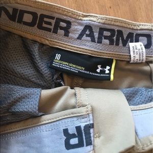 Under Armour Dri Fit khaki shorts